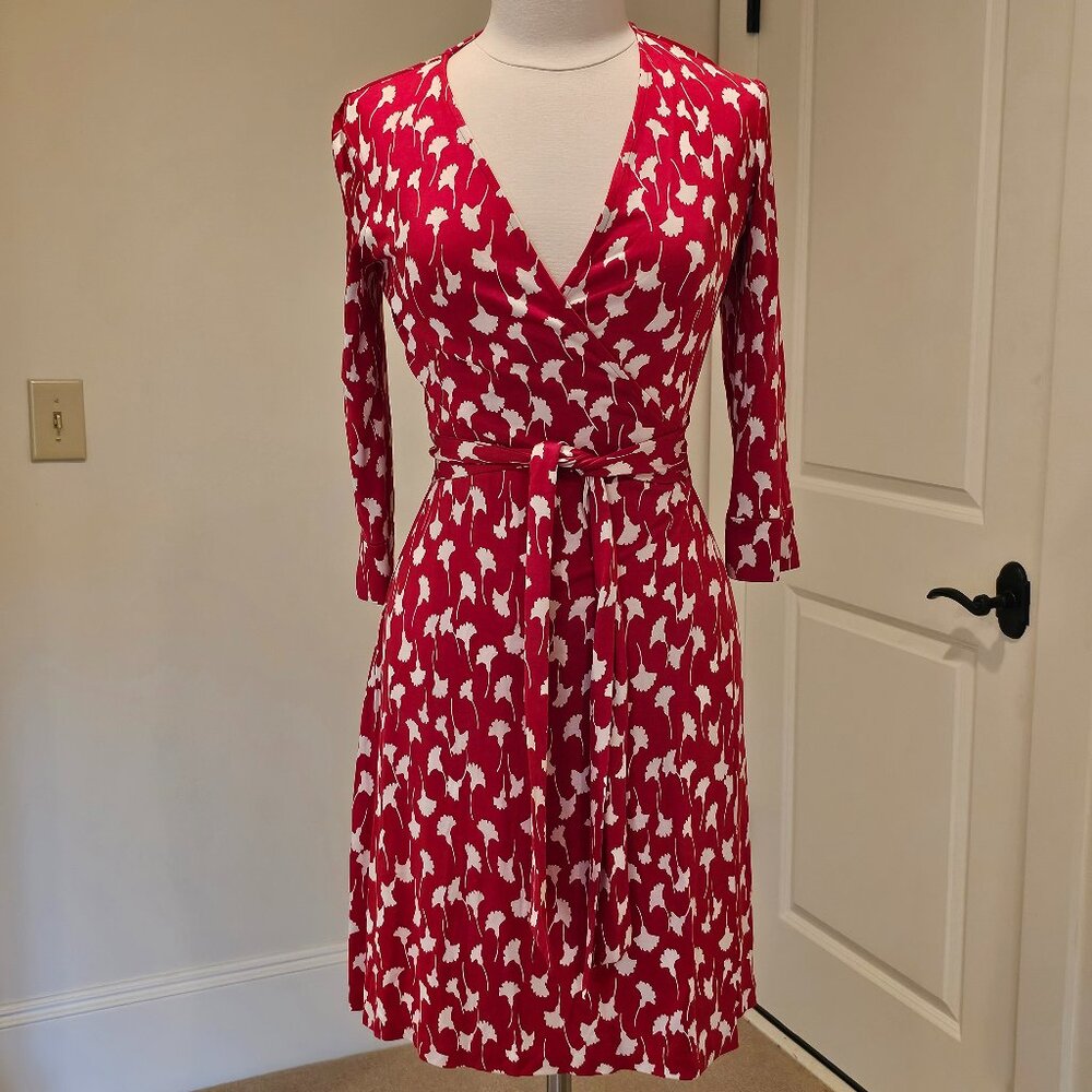 DVF Silk Julian Wrap Dress, EUC, Size 10